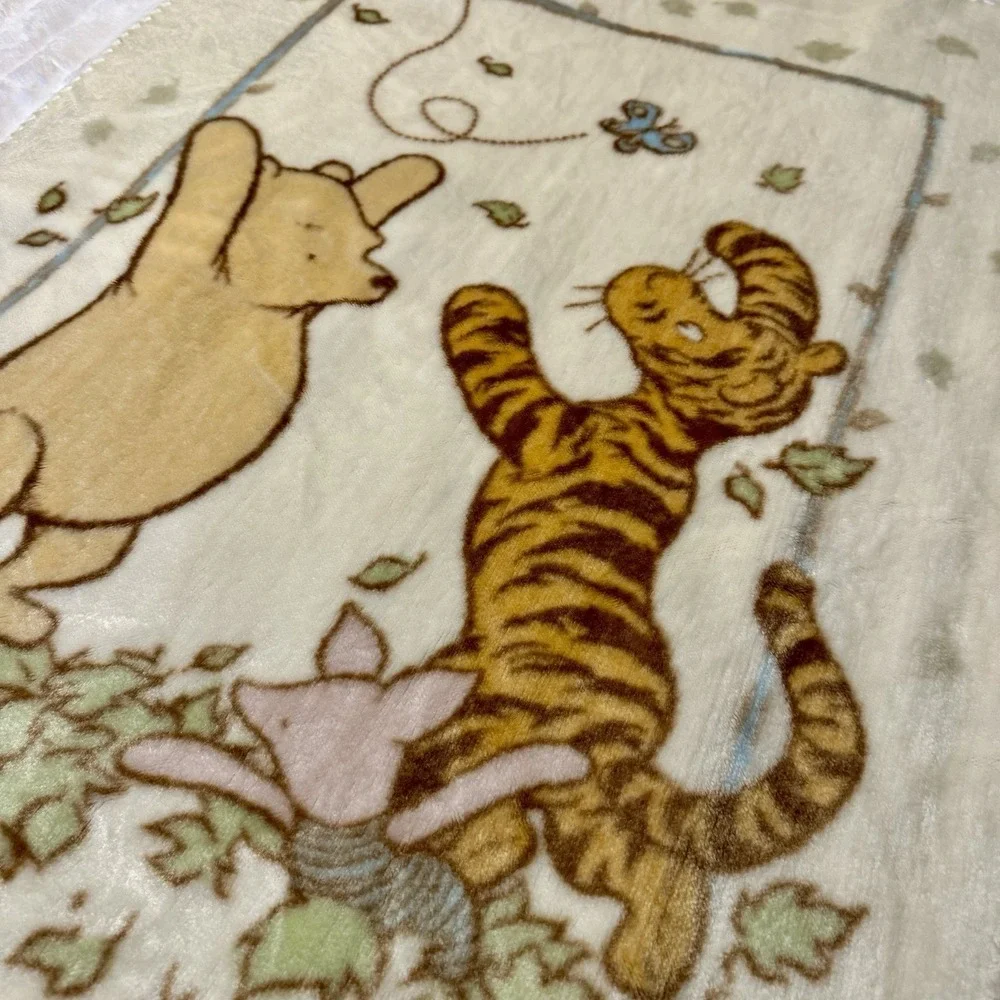 Vintage Disney Classic Winnie The Pooh and Piglet Tigger Crib Blanket‎ 30x45